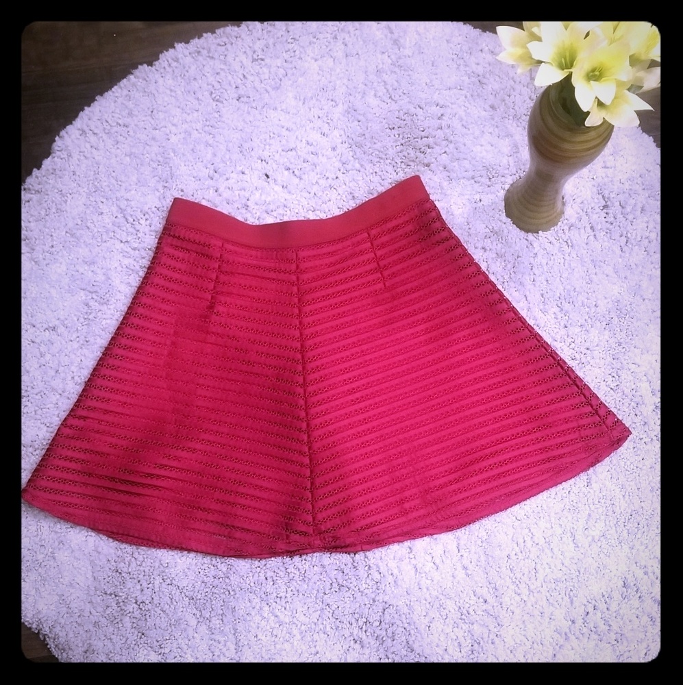 H&M Red Mesh Skirt Size Large  Skater flare